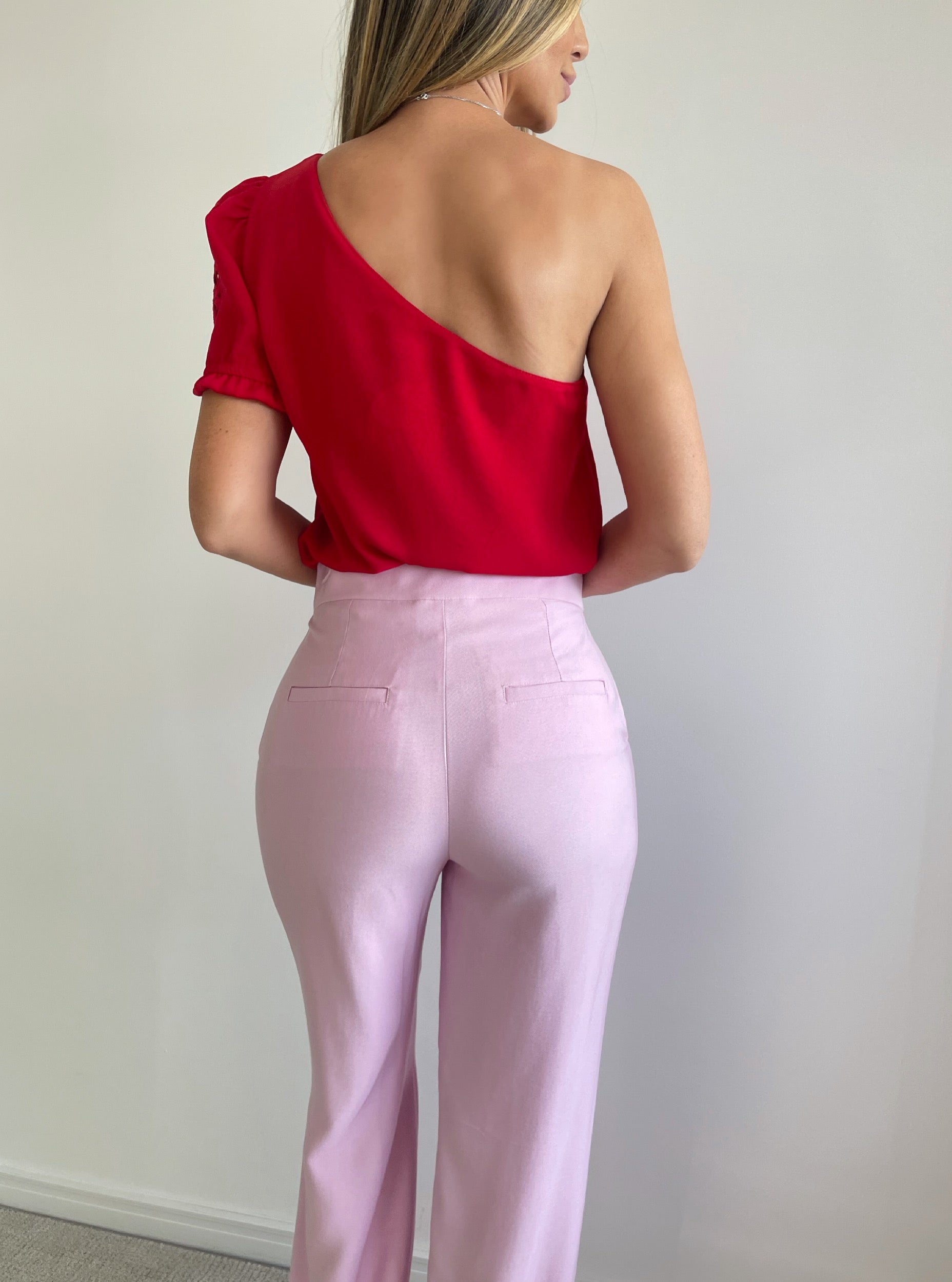 Blusa Ombro Bordado