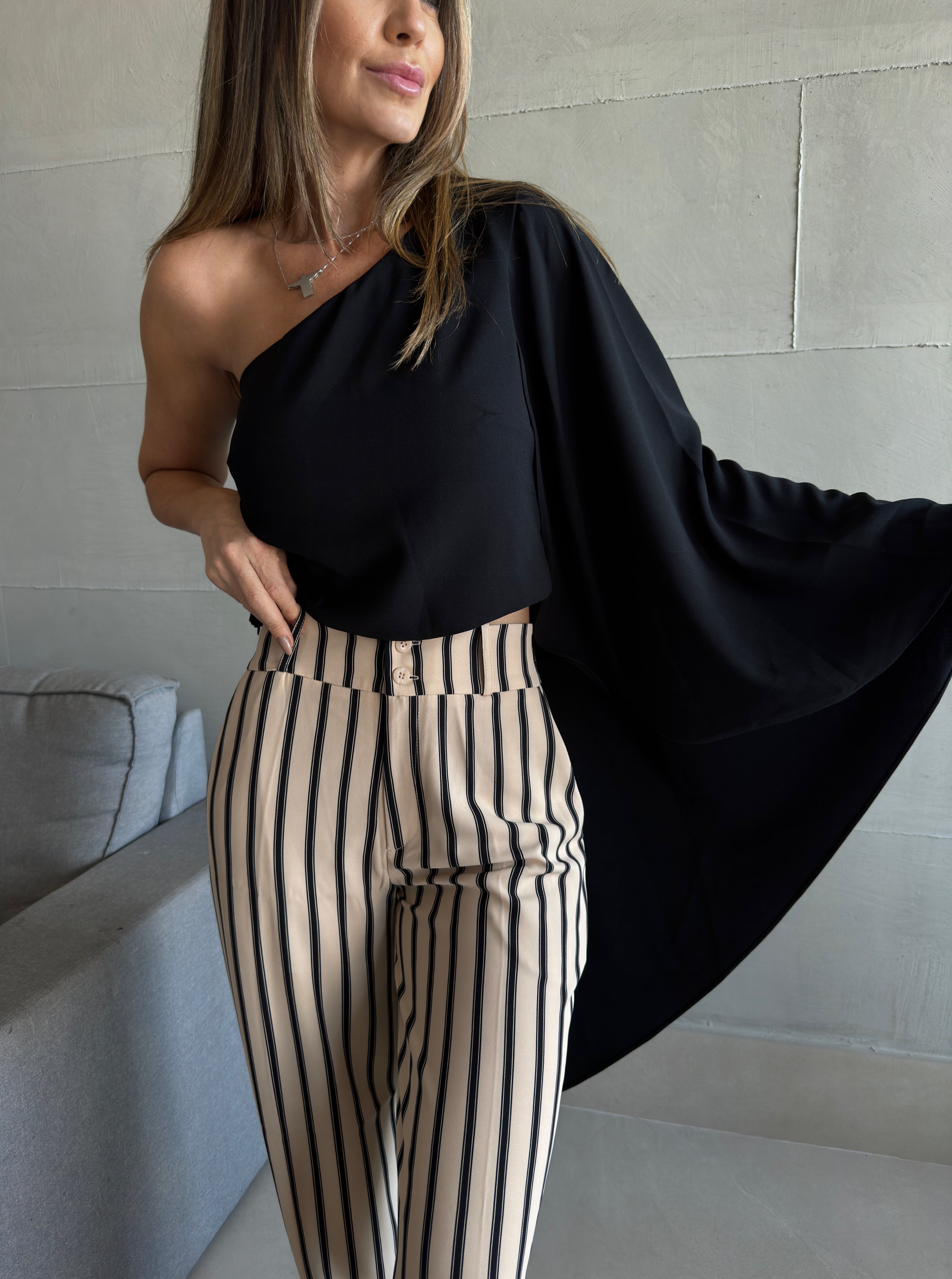Blusa Capa Ombro Único