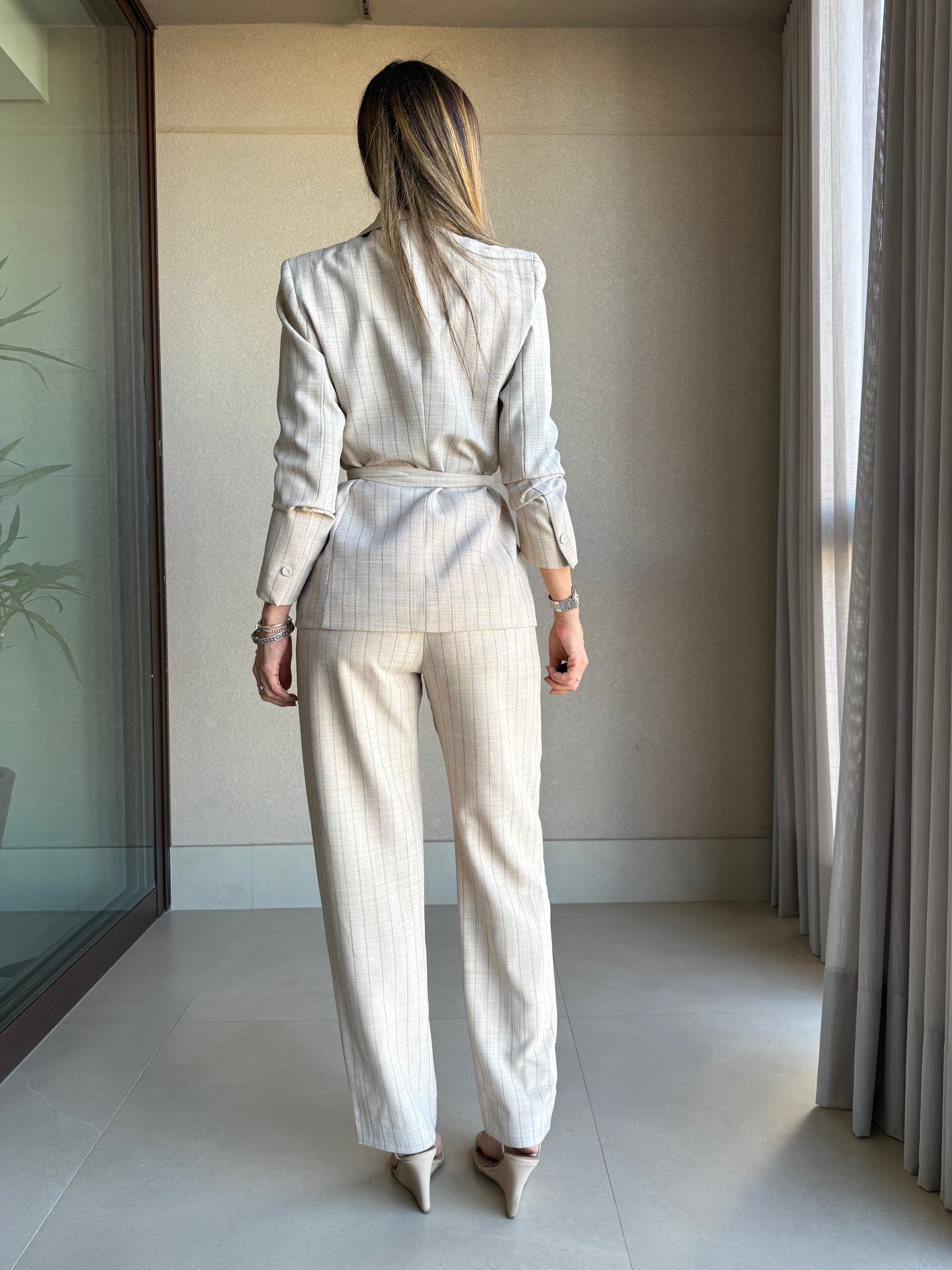 Calça Reta Risca de Giz Amelie