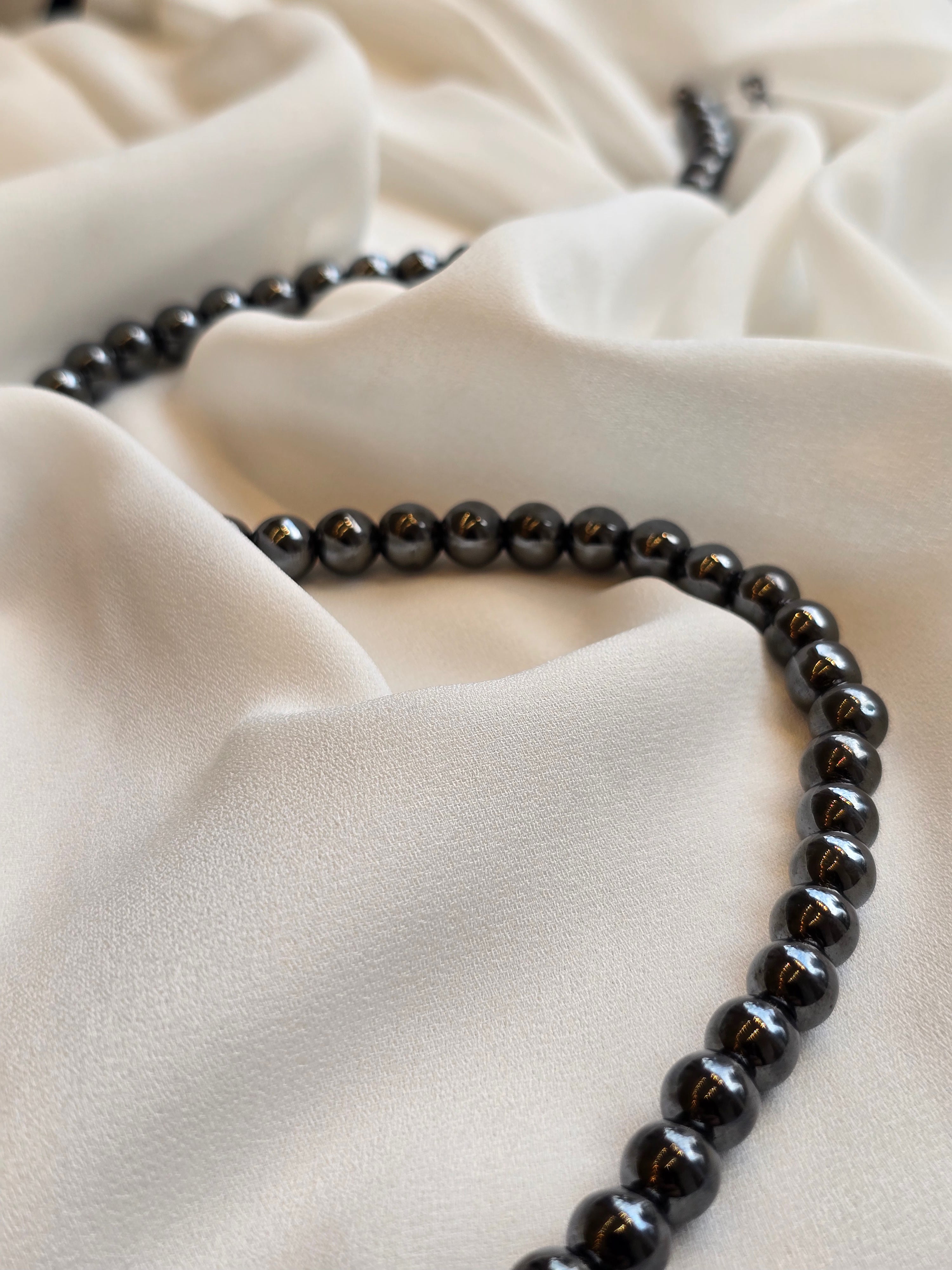 Colar de Perolas Negras