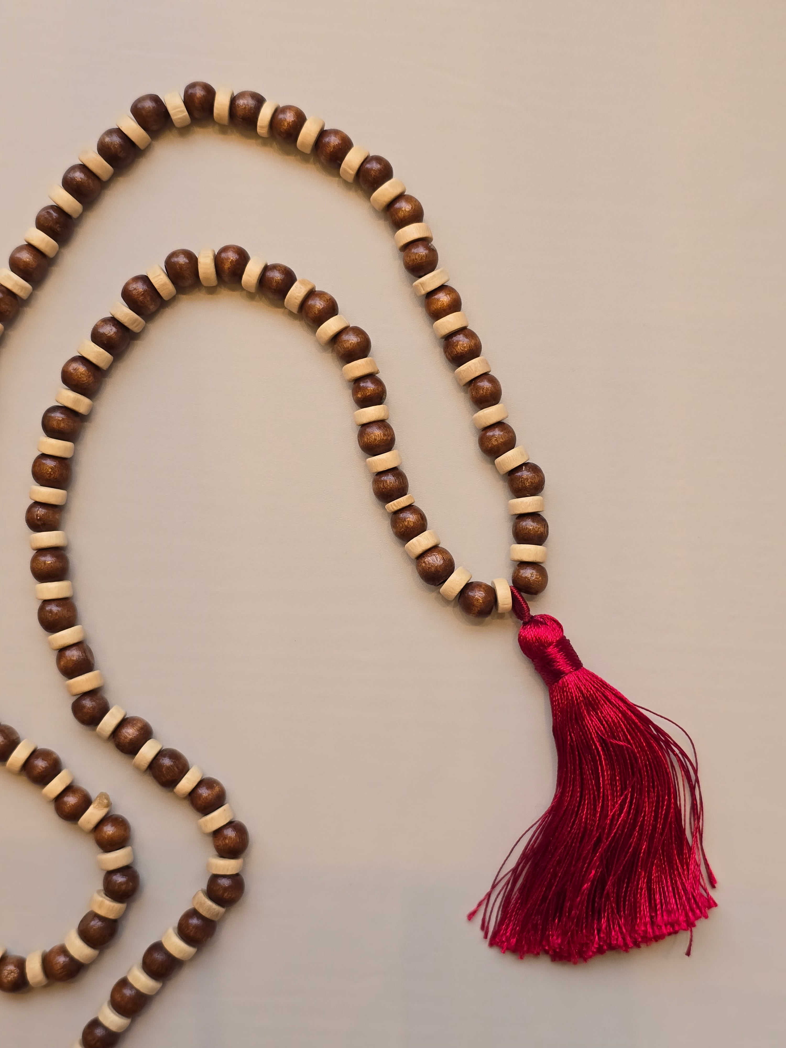 Colar Madeira e Tassel